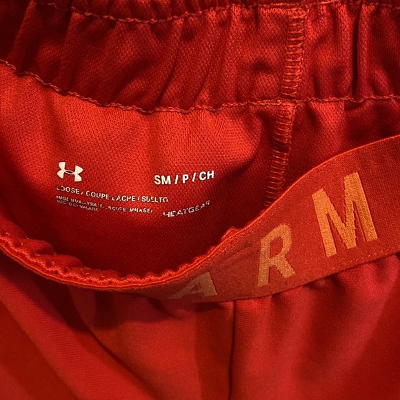 Under Armour shorts size S - Picture 2 of 2